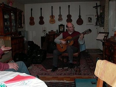 Provando una Torres  a casa di Hermann Hauser